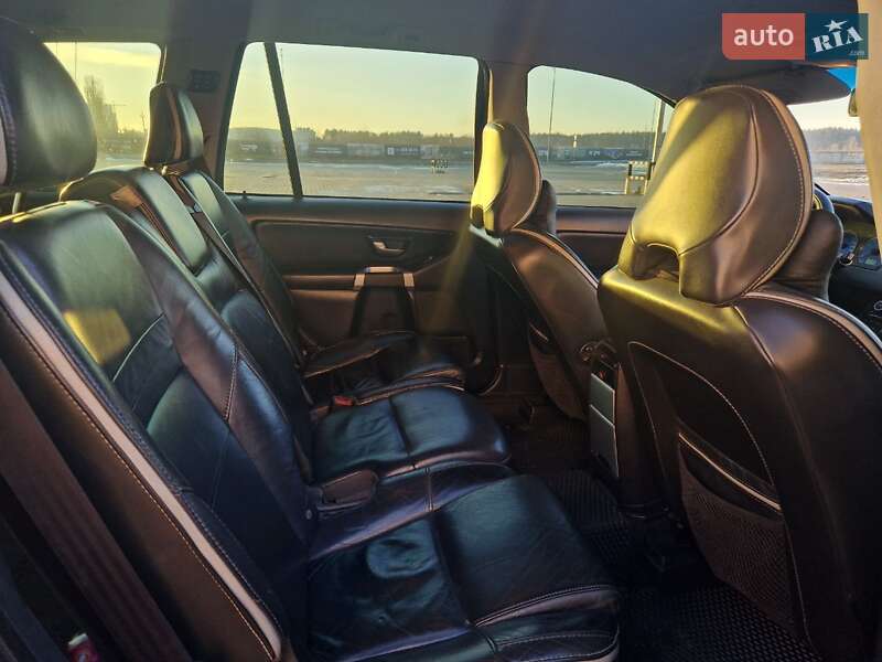 Внедорожник / Кроссовер Volvo XC90 2007 в Киеве
