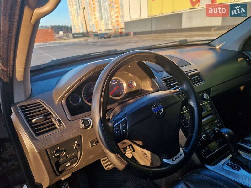 Внедорожник / Кроссовер Volvo XC90 2007 в Киеве