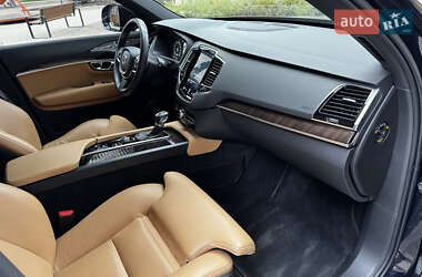 Внедорожник / Кроссовер Volvo XC90 2019 в 