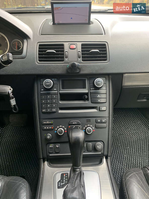 Позашляховик / Кросовер Volvo XC90 2011 в Вараші