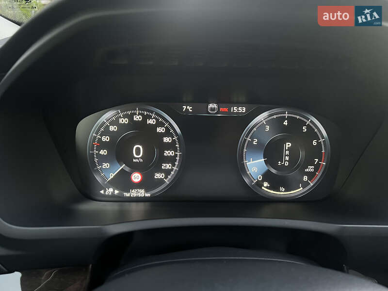 Внедорожник / Кроссовер Volvo XC90 2015 в Полтаве