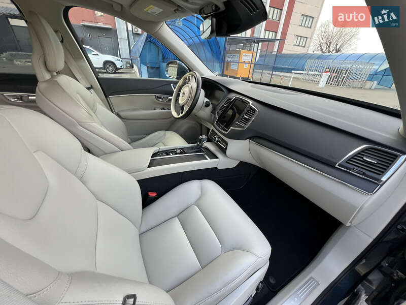 Позашляховик / Кросовер Volvo XC90 2019 в Києві