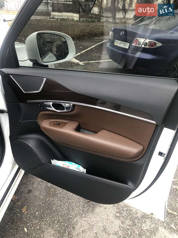 Внедорожник / Кроссовер Volvo XC90 2018 в Киеве