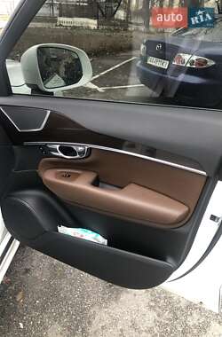 Внедорожник / Кроссовер Volvo XC90 2018 в 