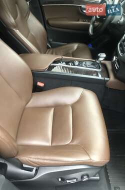 Внедорожник / Кроссовер Volvo XC90 2018 в 