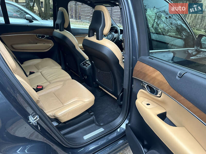 Позашляховик / Кросовер Volvo XC90 2017 в Києві
