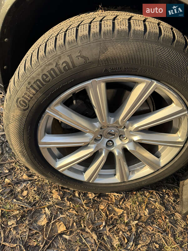 Внедорожник / Кроссовер Volvo XC90 2017 в Киеве