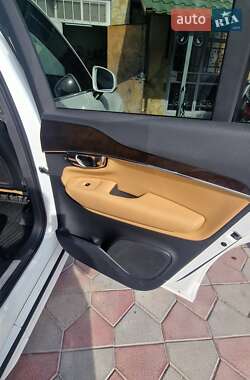 Внедорожник / Кроссовер Volvo XC90 2016 в 