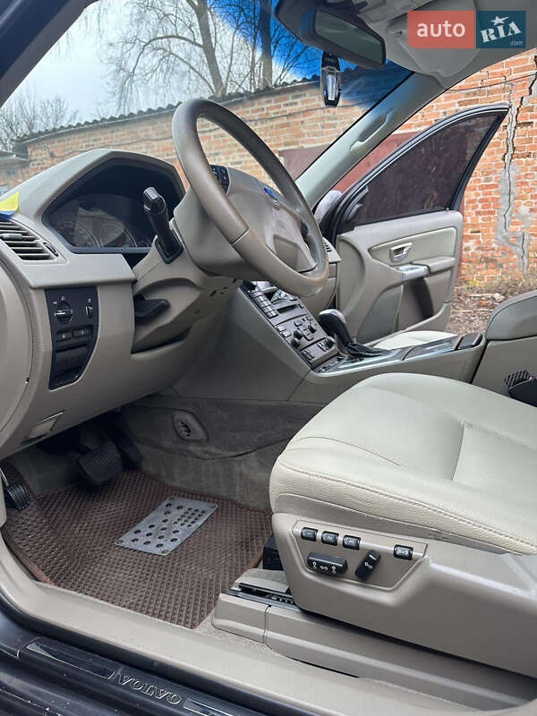 Внедорожник / Кроссовер Volvo XC90 2006 в Миргороде