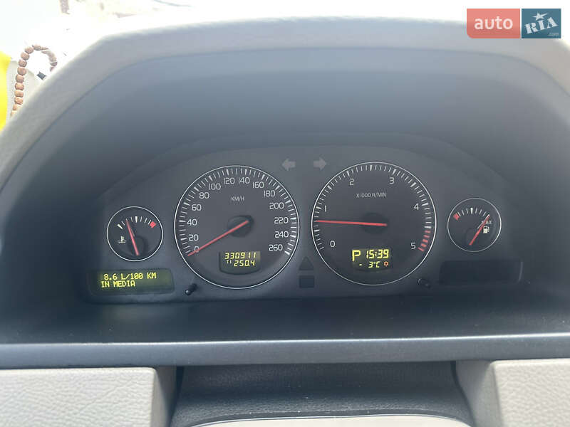 Внедорожник / Кроссовер Volvo XC90 2006 в Миргороде