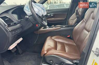 Внедорожник / Кроссовер Volvo XC90 2020 в 