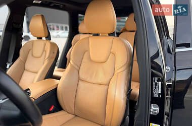 Позашляховик / Кросовер Volvo XC90 2015 в 