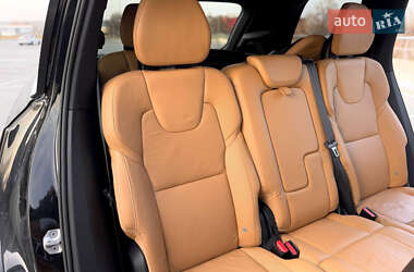 Позашляховик / Кросовер Volvo XC90 2015 в 