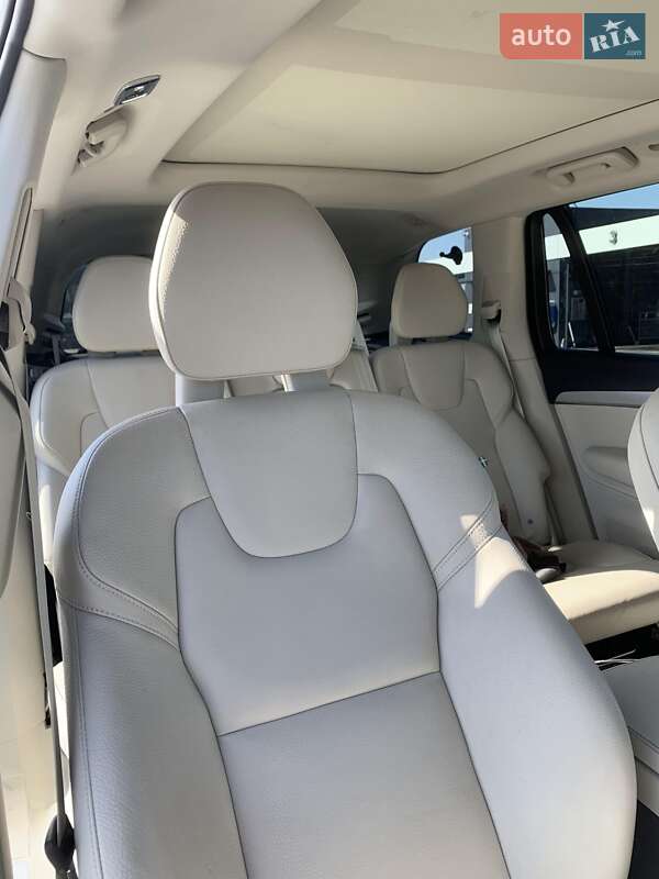 Внедорожник / Кроссовер Volvo XC90 2021 в Хусте