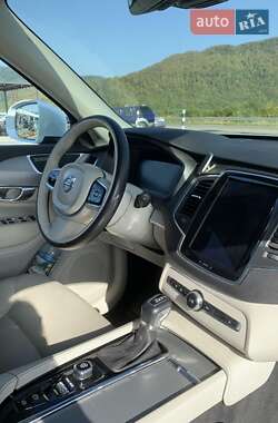 Внедорожник / Кроссовер Volvo XC90 2021 в 