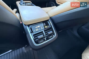 Позашляховик / Кросовер Volvo XC90 2016 в 