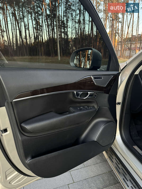 Внедорожник / Кроссовер Volvo XC90 2015 в Житомире