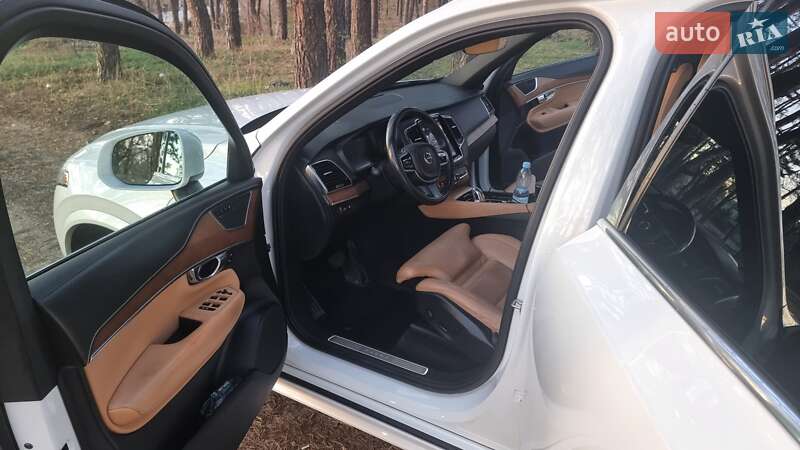 Внедорожник / Кроссовер Volvo XC90 2016 в Киеве