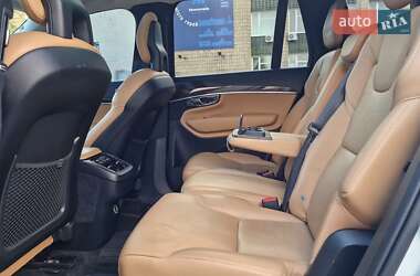 Внедорожник / Кроссовер Volvo XC90 2015 в 