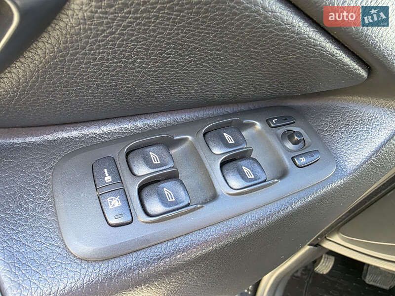 Внедорожник / Кроссовер Volvo XC90 2011 в Рава-Русской