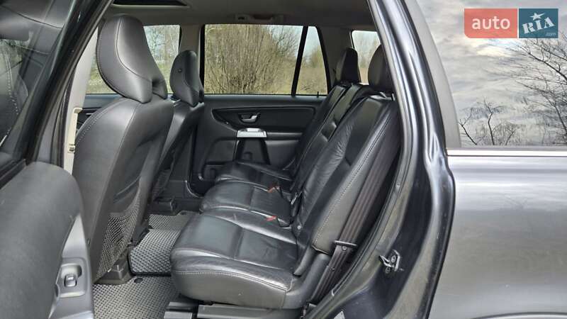 Внедорожник / Кроссовер Volvo XC90 2006 в Киеве