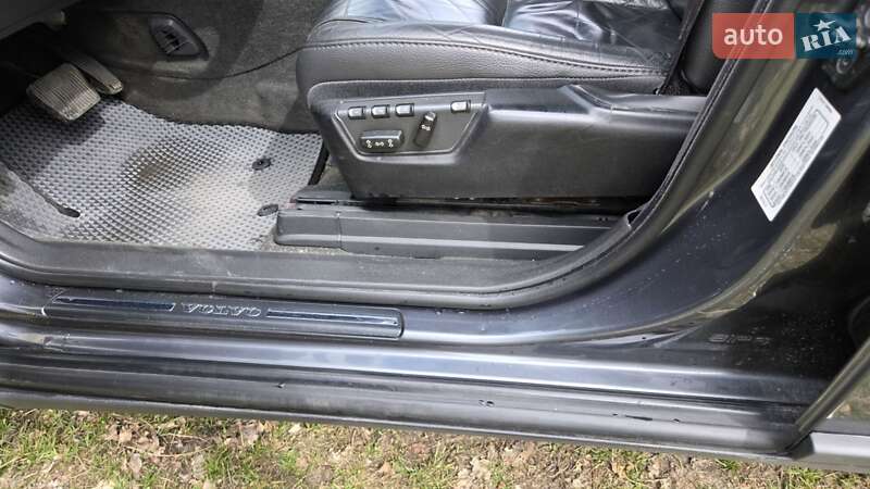 Внедорожник / Кроссовер Volvo XC90 2006 в Киеве