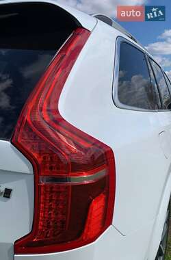 Внедорожник / Кроссовер Volvo XC90 2018 в 