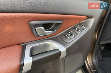 Внедорожник / Кроссовер Volvo XC90 2013 в 