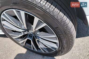 Внедорожник / Кроссовер Volvo XC90 2020 в 