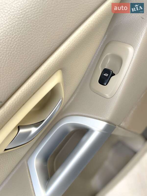 Позашляховик / Кросовер Volvo XC90 2004 в Бурштині