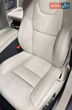 Внедорожник / Кроссовер Volvo XC90 2018 в 