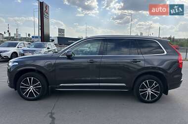 Внедорожник / Кроссовер Volvo XC90 2022 в 