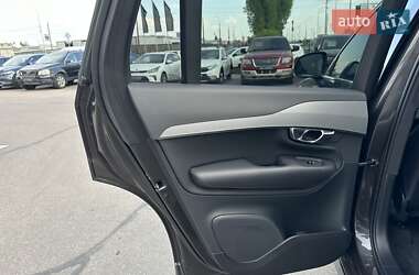 Внедорожник / Кроссовер Volvo XC90 2022 в 