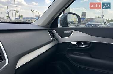 Внедорожник / Кроссовер Volvo XC90 2022 в 