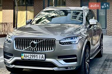 Позашляховик / Кросовер Volvo XC90 2020 в 