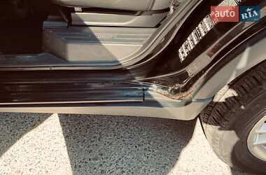Позашляховик / Кросовер Volvo XC90 2004 в 