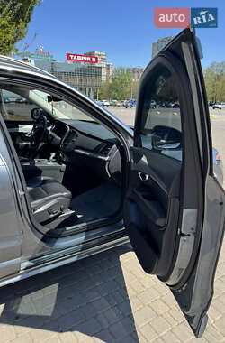Внедорожник / Кроссовер Volvo XC90 2015 в 