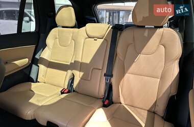 Внедорожник / Кроссовер Volvo XC90 2023 в 