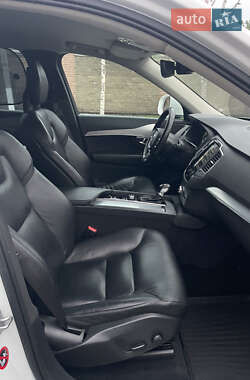 Позашляховик / Кросовер Volvo XC90 2015 в 