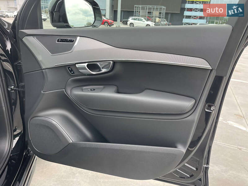 Внедорожник / Кроссовер Volvo XC90 2022 в Киеве