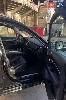 Внедорожник / Кроссовер Volvo XC90 2018 в 