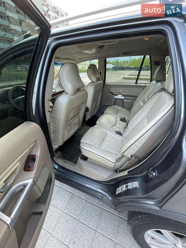 Внедорожник / Кроссовер Volvo XC90 2004 в Рава-Русской