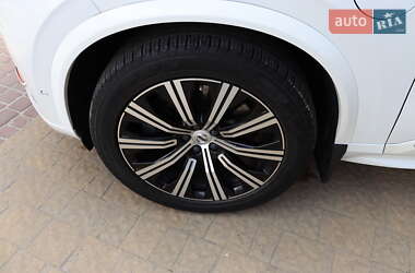 Внедорожник / Кроссовер Volvo XC90 2018 в 
