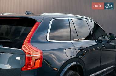 Внедорожник / Кроссовер Volvo XC90 2022 в 