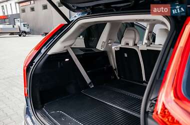 Внедорожник / Кроссовер Volvo XC90 2022 в 