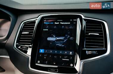 Внедорожник / Кроссовер Volvo XC90 2022 в 