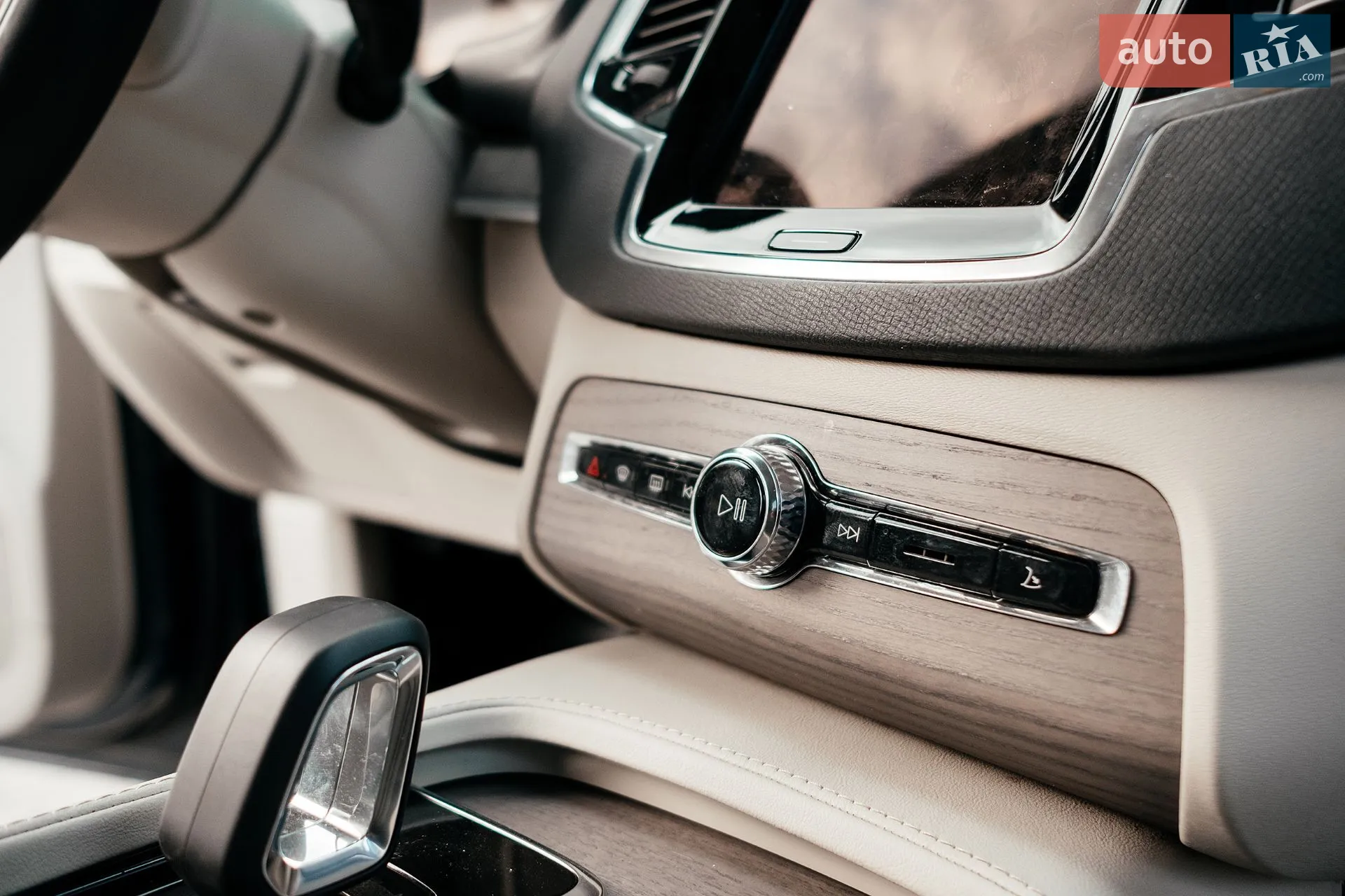 2022 Volvo XC90 - мініатюра 258
