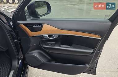 Внедорожник / Кроссовер Volvo XC90 2018 в 