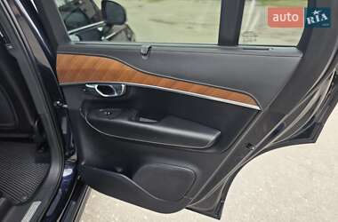Внедорожник / Кроссовер Volvo XC90 2018 в 