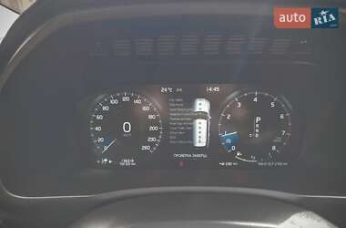 Внедорожник / Кроссовер Volvo XC90 2018 в 